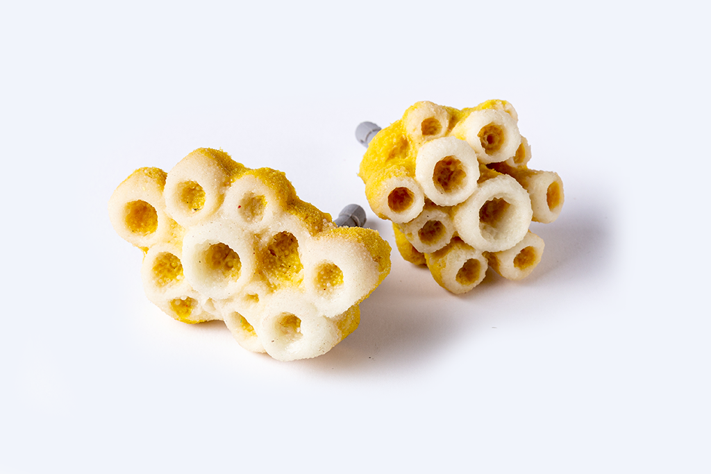 Artificial Cluster Sponge